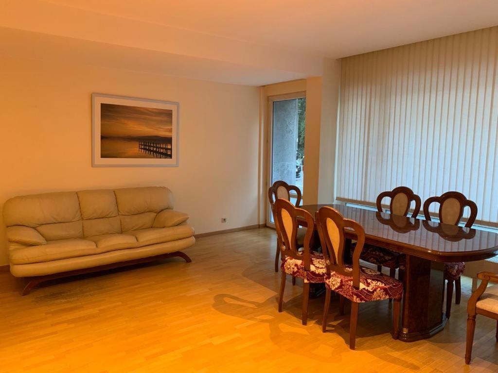 Lovely Two Bedroom Apartment With Free Parking 安特卫普 外观 照片